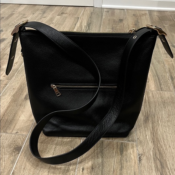 Coach Black Pebbled Leather Shoulder Bag with Gold Buckles - Picture 3 of 7